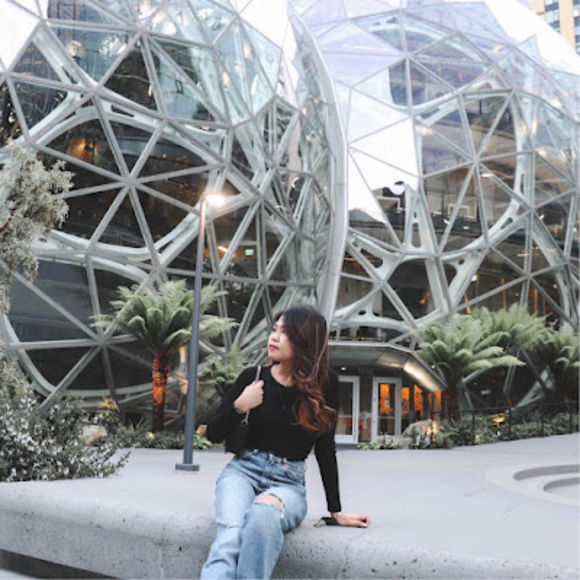 Meet your Posher, Kim - Picture 1 of 1